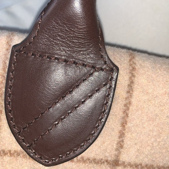 Preloved Window Pane Wool Overnighter Duffle/Tote Plaid Bag by Mark & Graham - Picture 6 of 12